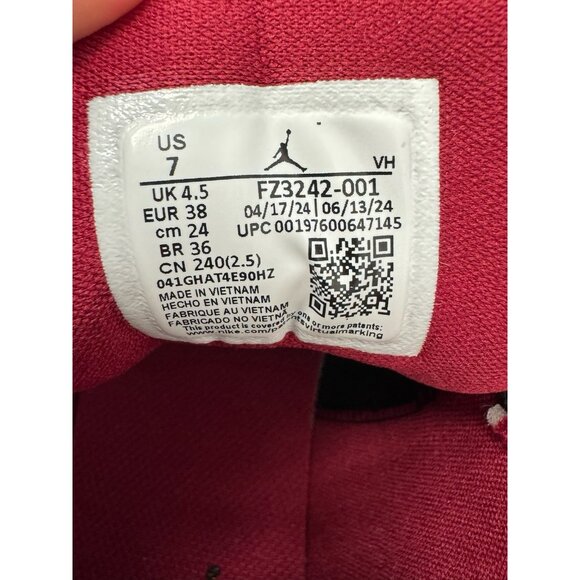 NWT Women’s Nike Air Jordan 1 Low SE 'Velvet Black Toe' Size 7 - Picture 6 of 6